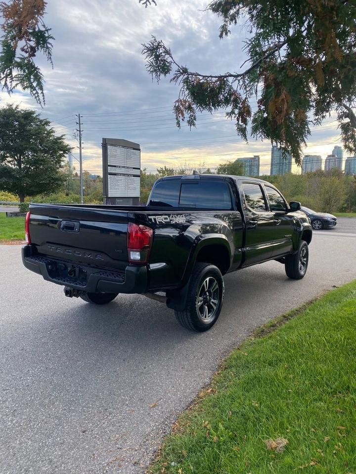 2019 Toyota Tacoma V6 4X4 Photo