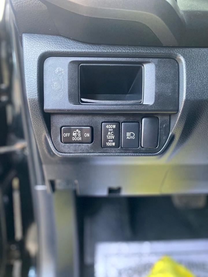 2019 Toyota Tacoma V6 4X4 Photo