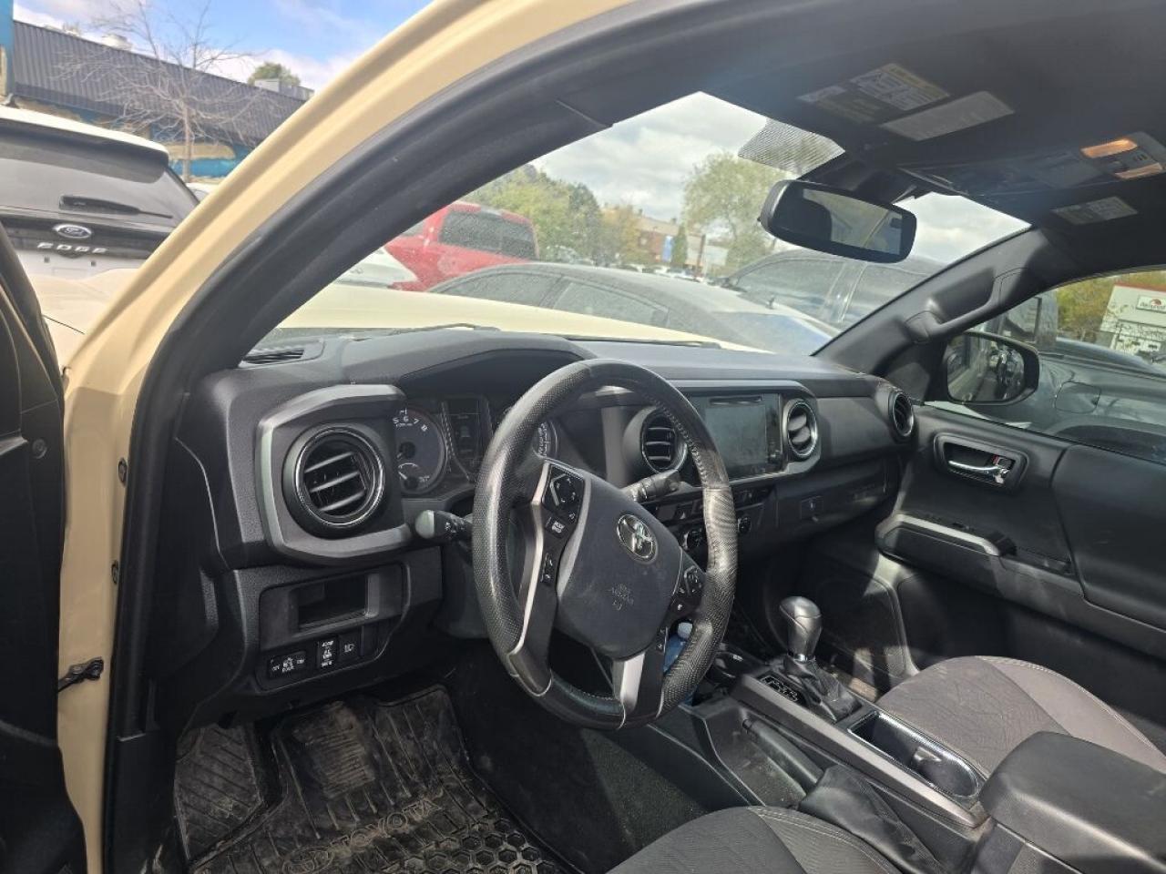 2018 Toyota Tacoma TRD Off Road 4x4 Double Cab 127.4 in. Photo