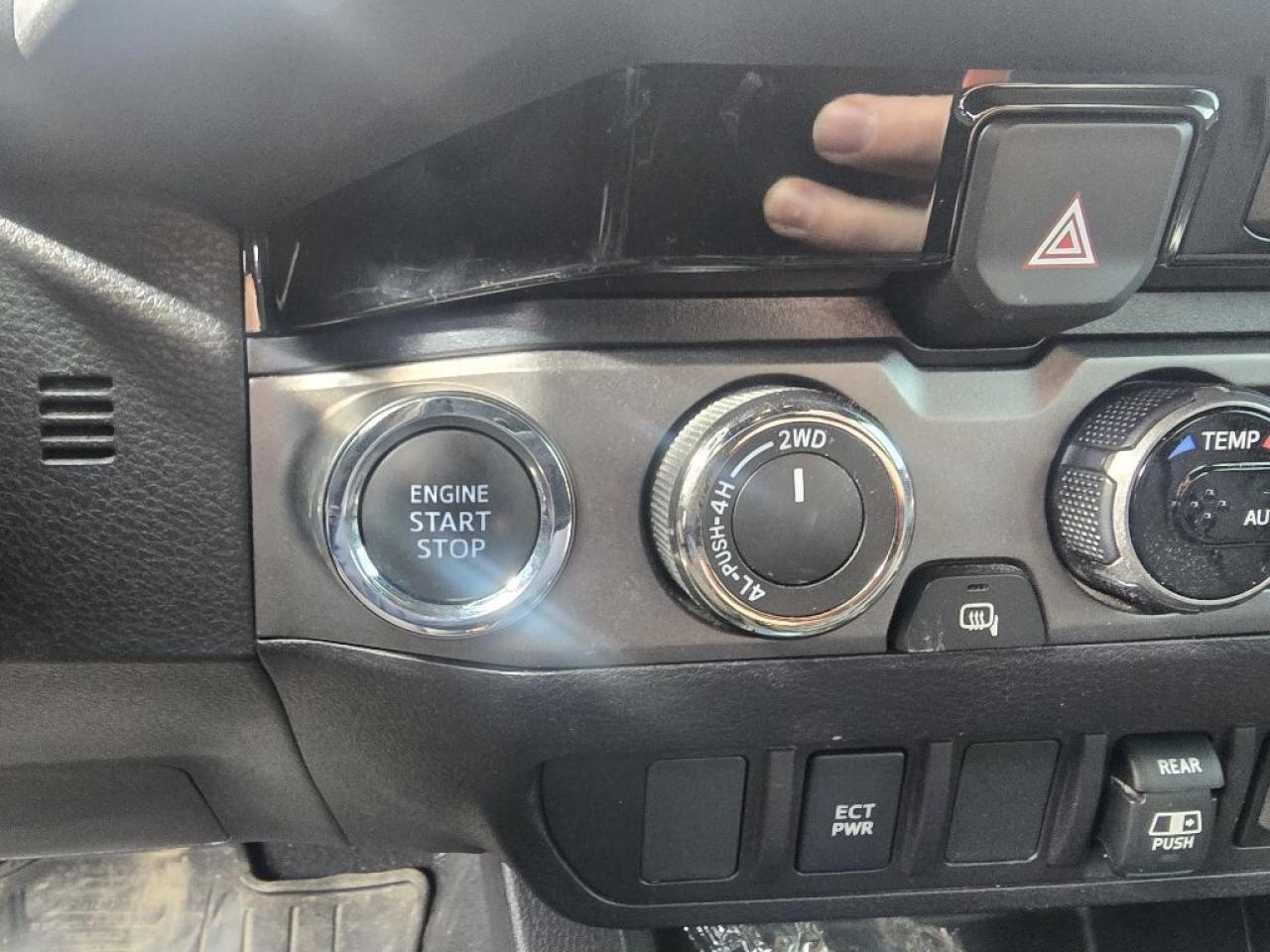 2018 Toyota Tacoma TRD Off Road 4x4 Double Cab 127.4 in. Photo