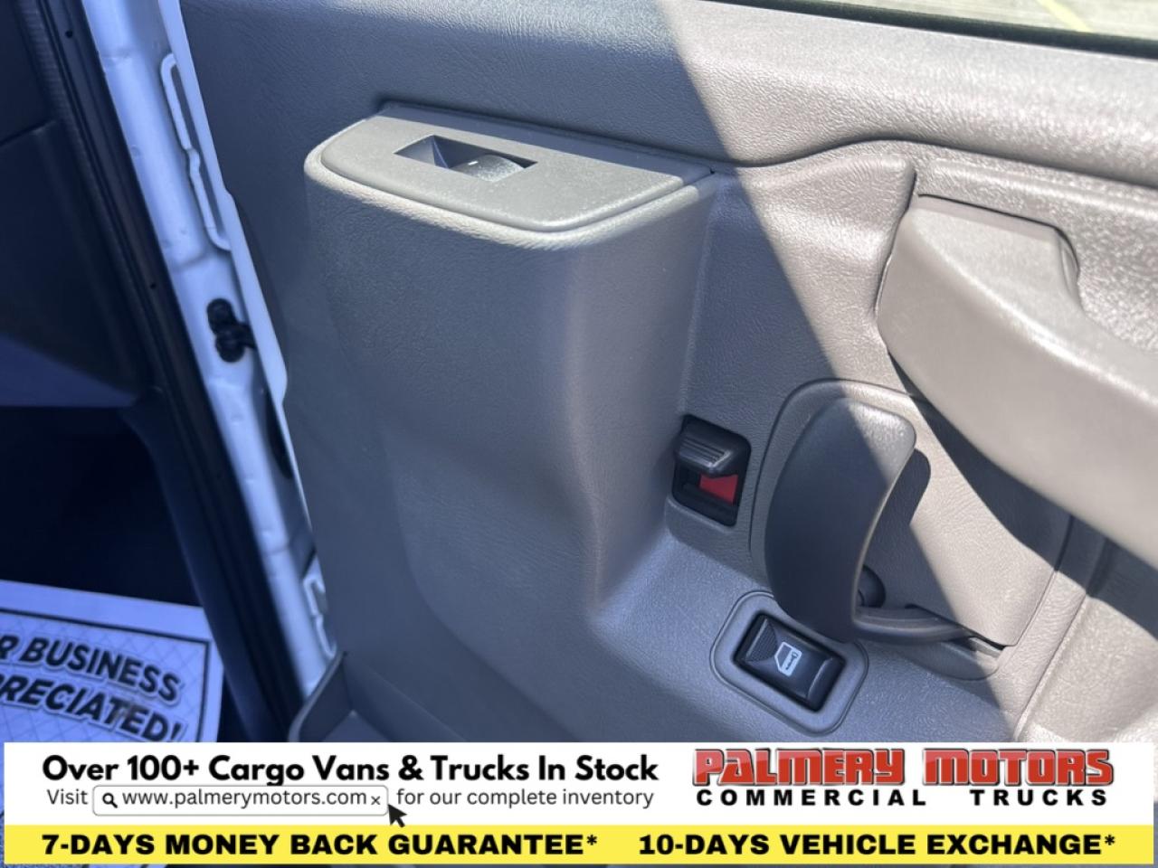 2024 GMC Savana Passenger 3500 LT 15 PASSENGER 155" WB Photo