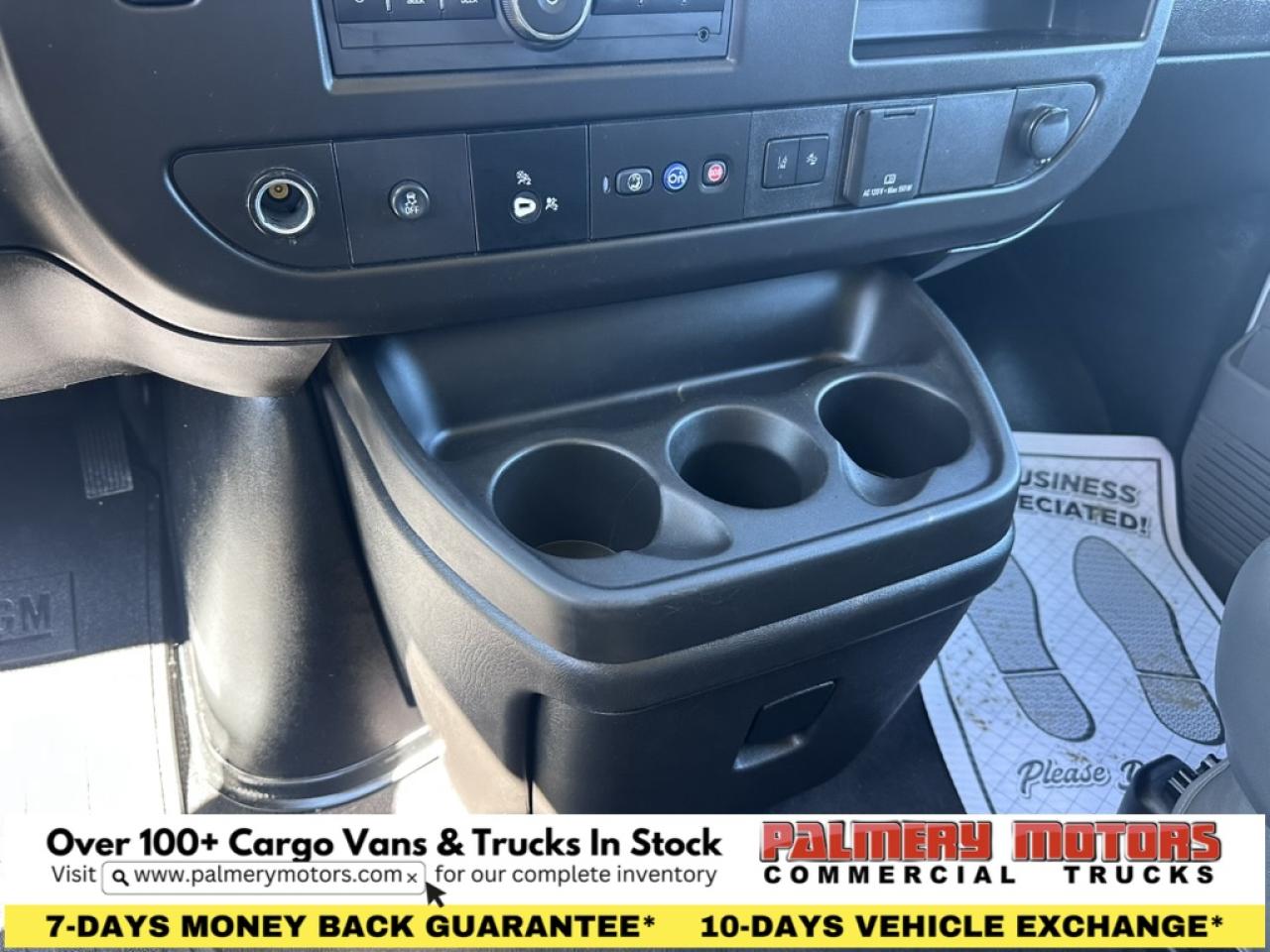 2024 GMC Savana Passenger 3500 LT 15 PASSENGER 155" WB Photo