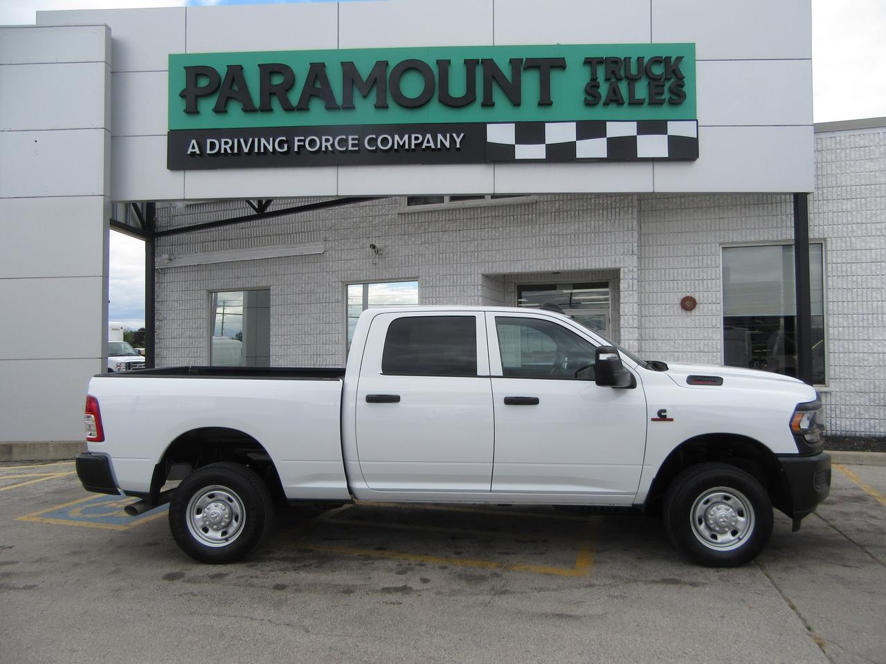 2024 RAM 2500 HEAVY DUTY DIESEL 4X4 PICKUP WITH 6.4FT BOX Photo