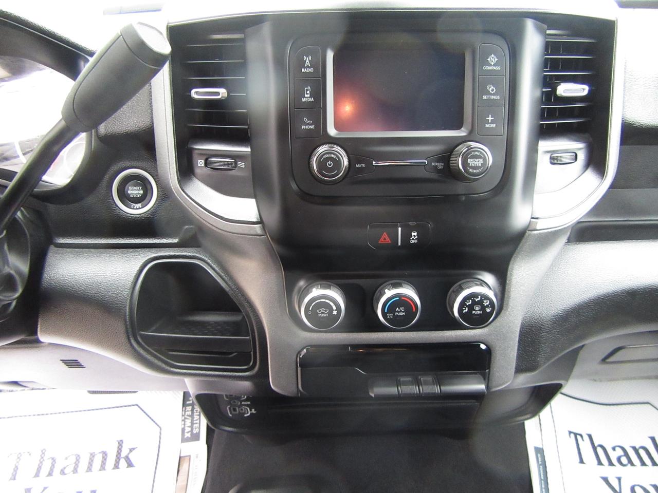 2024 RAM 2500 HEAVY DUTY DIESEL 4X4 PICKUP WITH 6.4FT BOX Photo