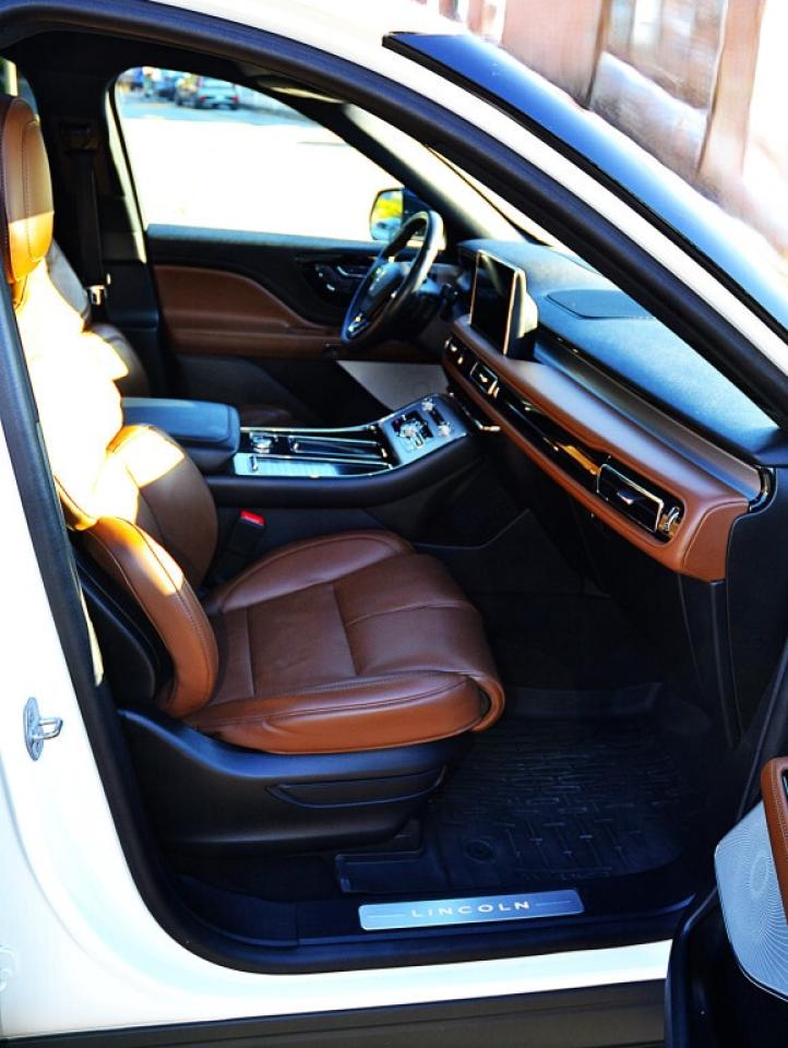 2023 Lincoln Aviator Reserve 4dr All-Wheel Drive Automatic Photo