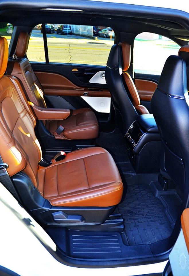 2023 Lincoln Aviator Reserve 4dr All-Wheel Drive Automatic Photo