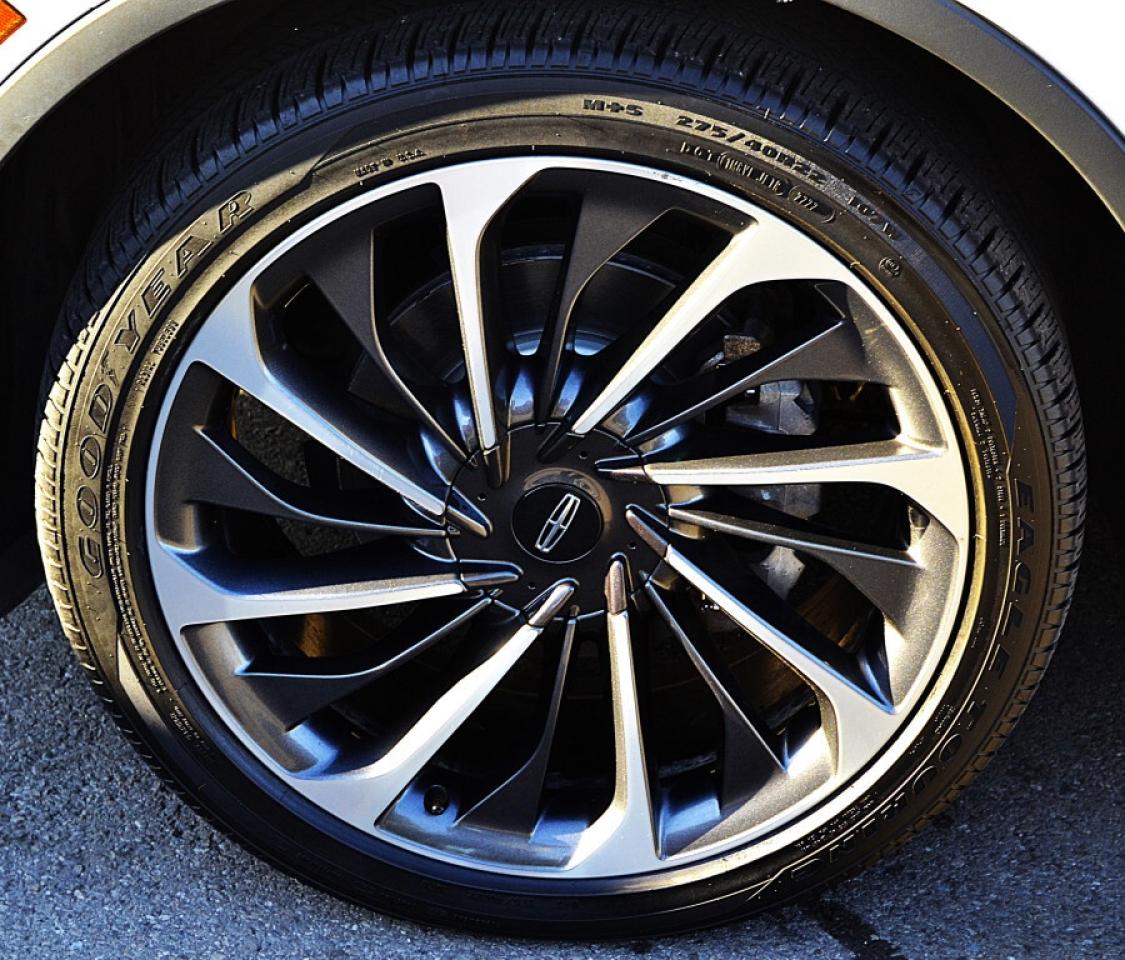 2023 Lincoln Aviator Reserve 4dr All-Wheel Drive Automatic Photo