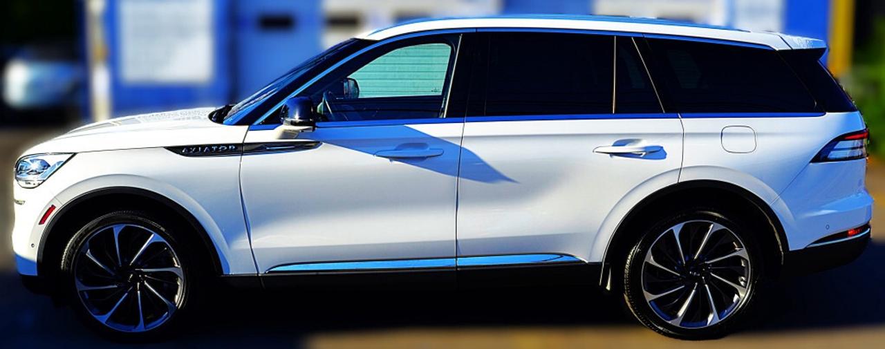 2023 Lincoln Aviator Reserve 4dr All-Wheel Drive Automatic Photo