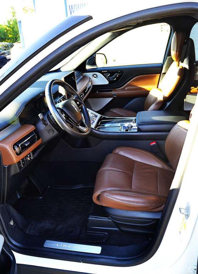 2023 Lincoln Aviator Reserve 4dr All-Wheel Drive Automatic Photo