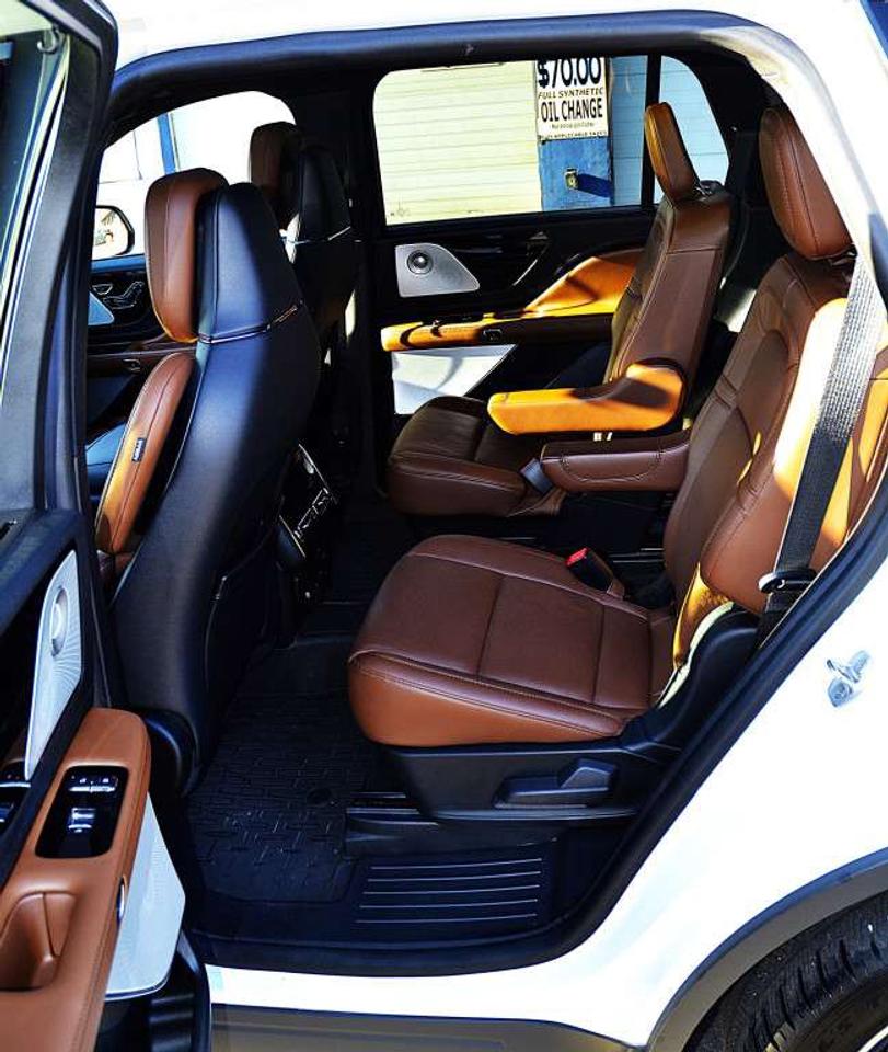 2023 Lincoln Aviator Reserve 4dr All-Wheel Drive Automatic Photo