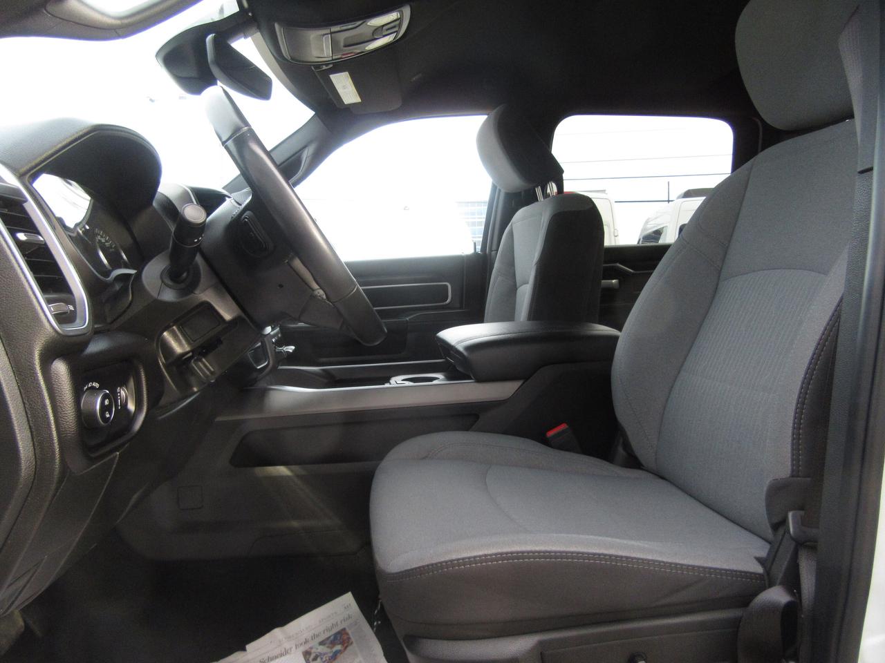 2024 RAM 2500 HD DIESEL CREW CAB 4X4 BIG HORN PKG / SHORT BOX Photo