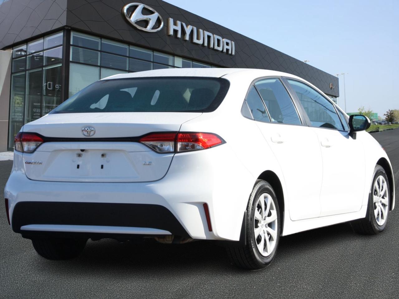 2022 Toyota Corolla LE / Heated Seats / Backup Camera / Bluetooth Photo4