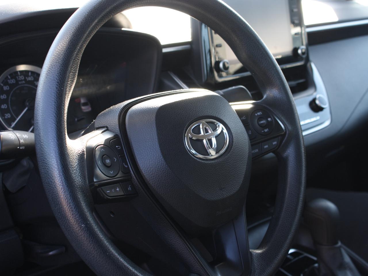 2022 Toyota Corolla LE / Heated Seats / Backup Camera / Bluetooth Photo