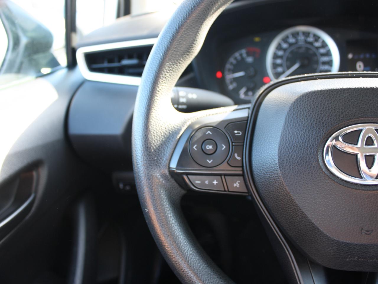 2022 Toyota Corolla LE / Heated Seats / Backup Camera / Bluetooth Photo