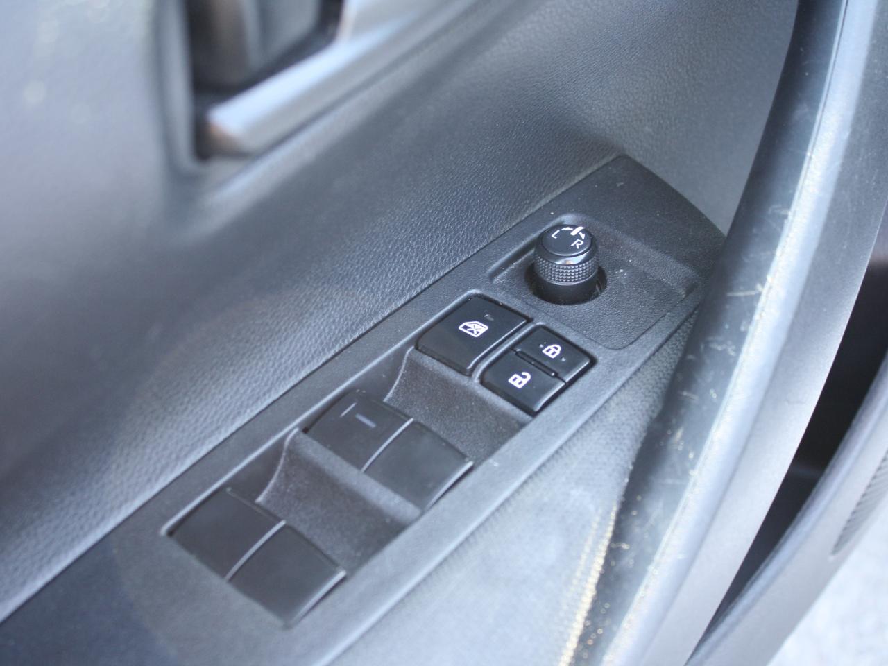 2022 Toyota Corolla LE / Heated Seats / Backup Camera / Bluetooth Photo