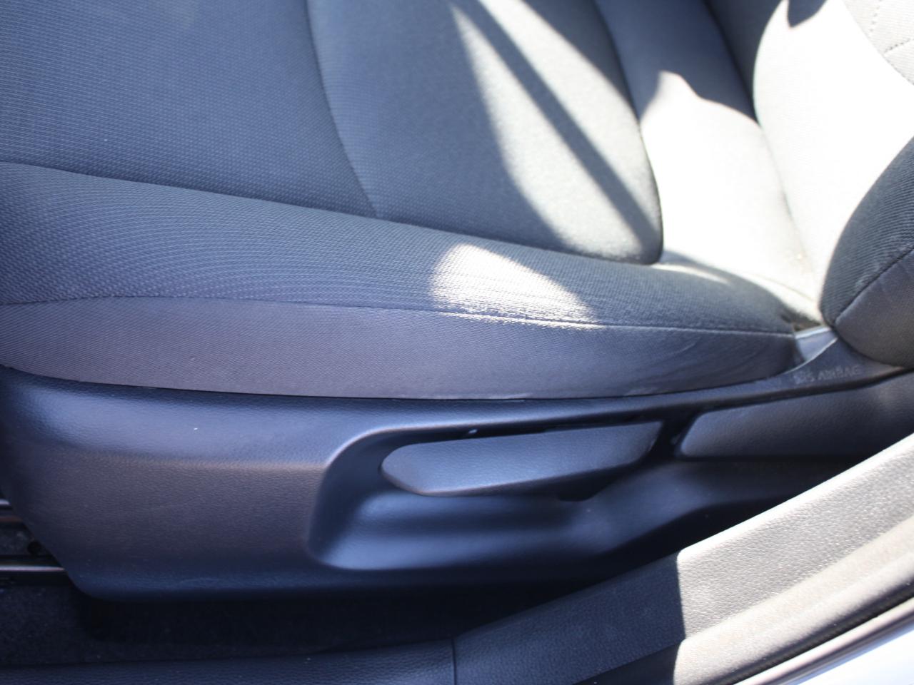 2022 Toyota Corolla LE / Heated Seats / Backup Camera / Bluetooth Photo