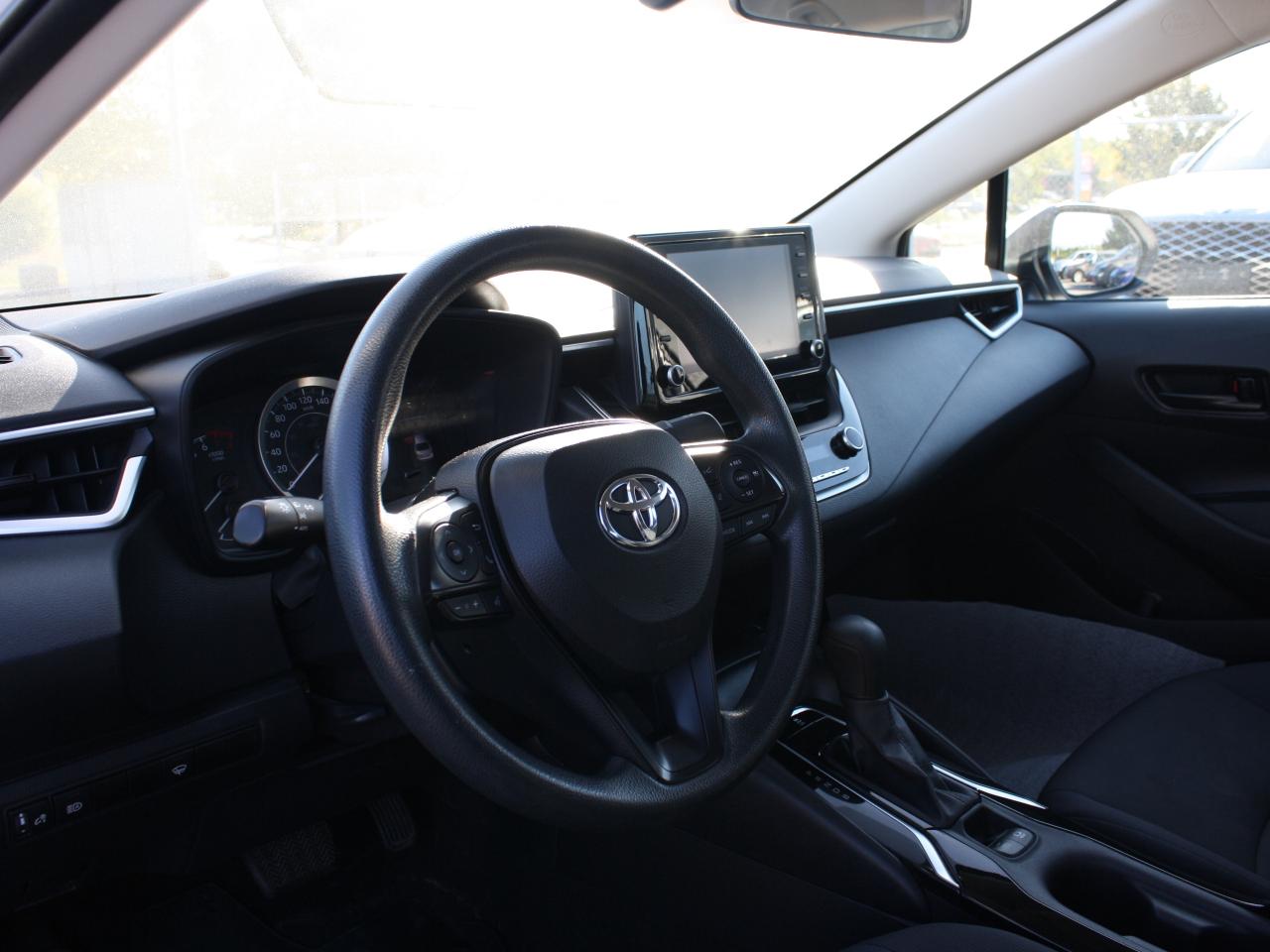 2022 Toyota Corolla LE / Heated Seats / Backup Camera / Bluetooth Photo