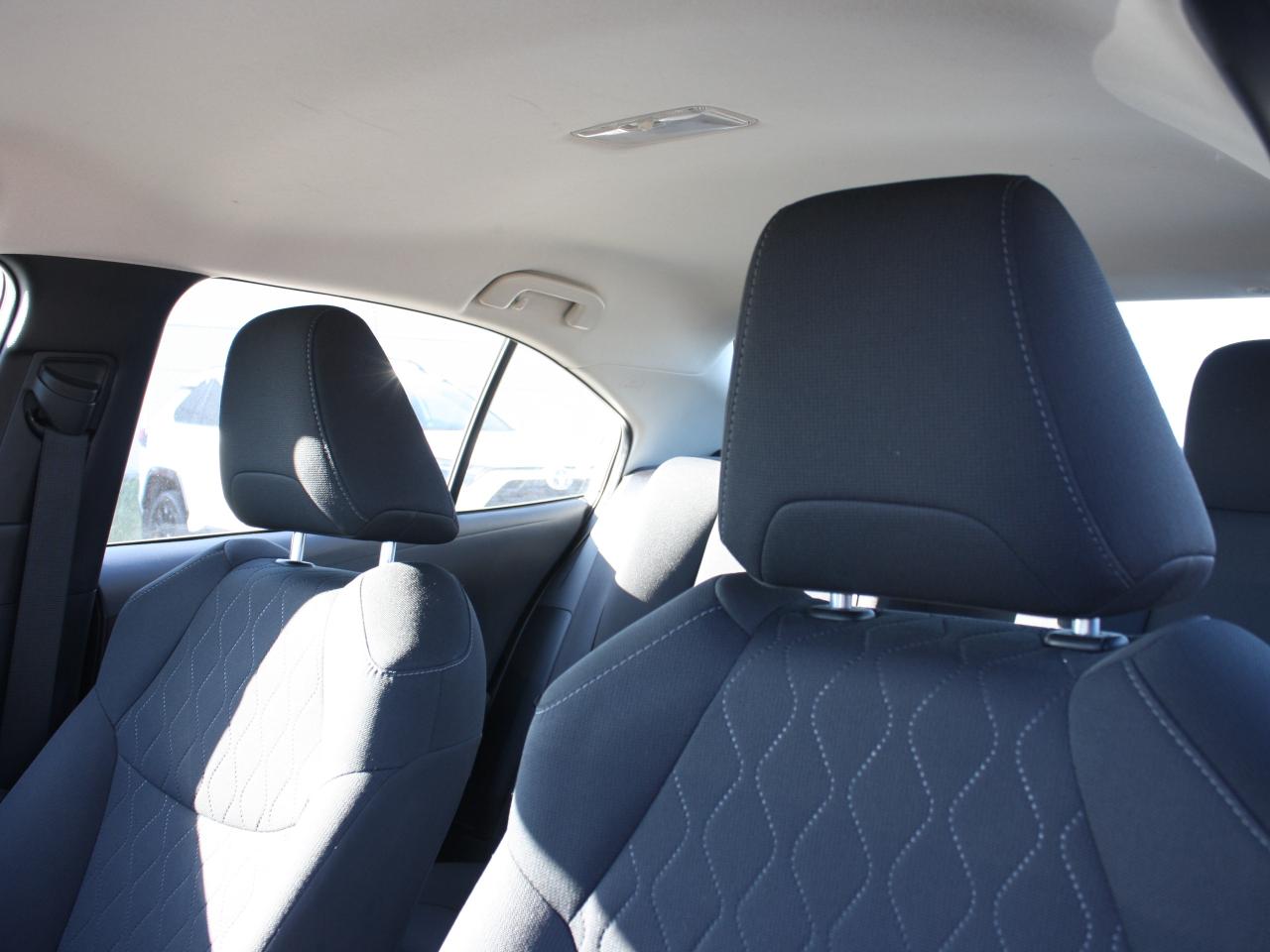 2022 Toyota Corolla LE / Heated Seats / Backup Camera / Bluetooth Photo