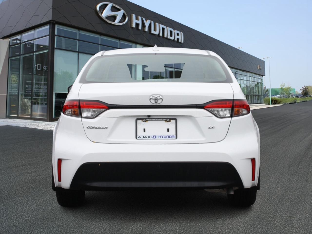 2023 Toyota Corolla LE / Heated Seats / Backup Camera / Bluetooth Photo