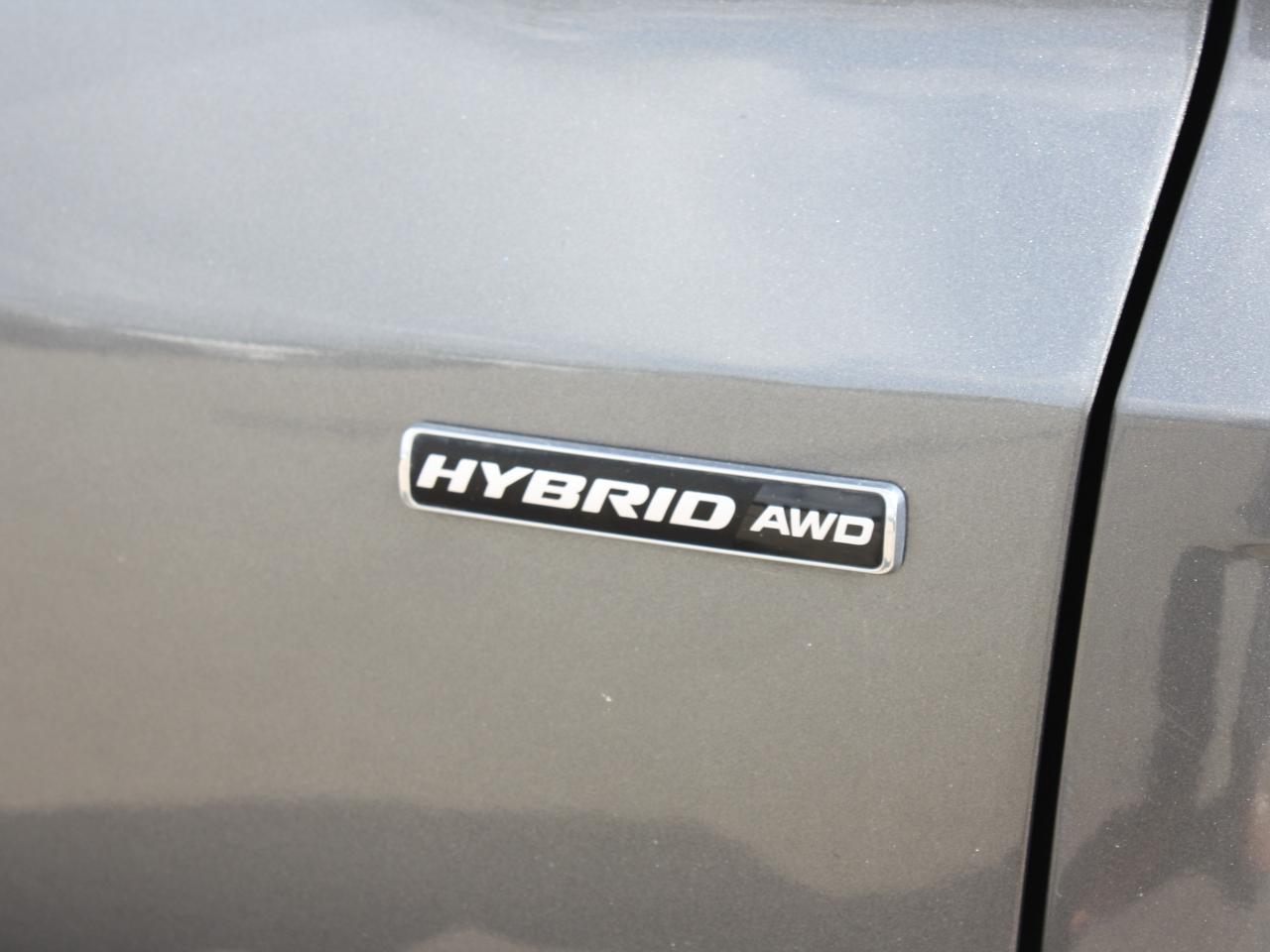 2021 Ford Escape Titanium Hybrid AWD / Leather / Heated Seats / Nav Photo