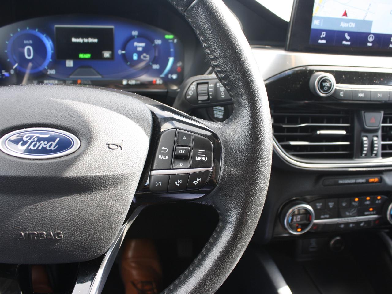 2021 Ford Escape Titanium Hybrid AWD / Leather / Heated Seats / Nav Photo