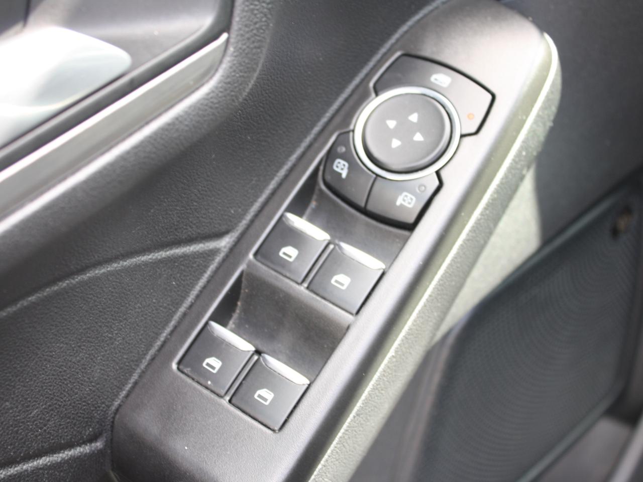 2021 Ford Escape Titanium Hybrid AWD / Leather / Heated Seats / Nav Photo