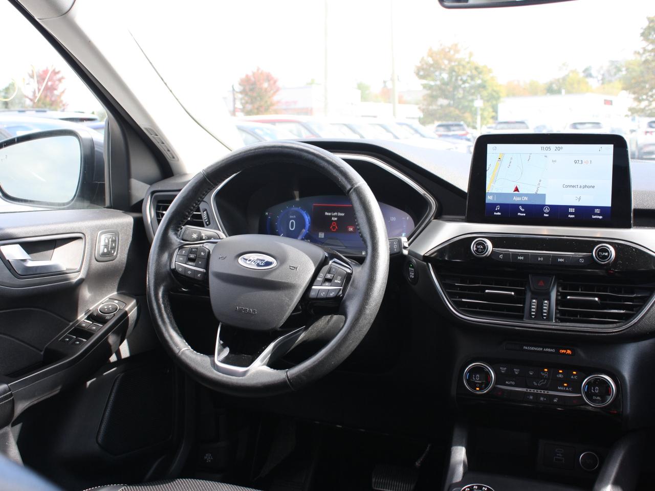 2021 Ford Escape Titanium Hybrid AWD / Leather / Heated Seats / Nav Photo