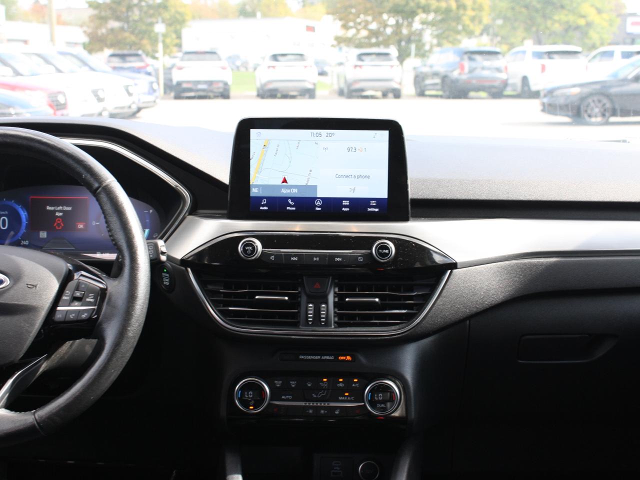 2021 Ford Escape Titanium Hybrid AWD / Leather / Heated Seats / Nav Photo