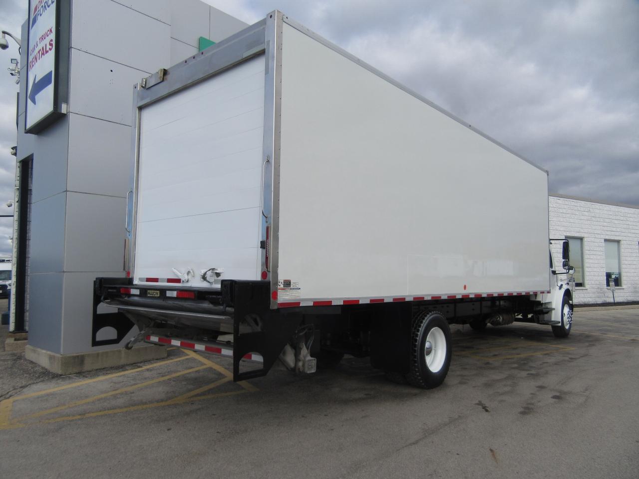 2019 Freightliner M2-106 26FT REEFER BOX THERMO KING T880-R SYSTEM Photo