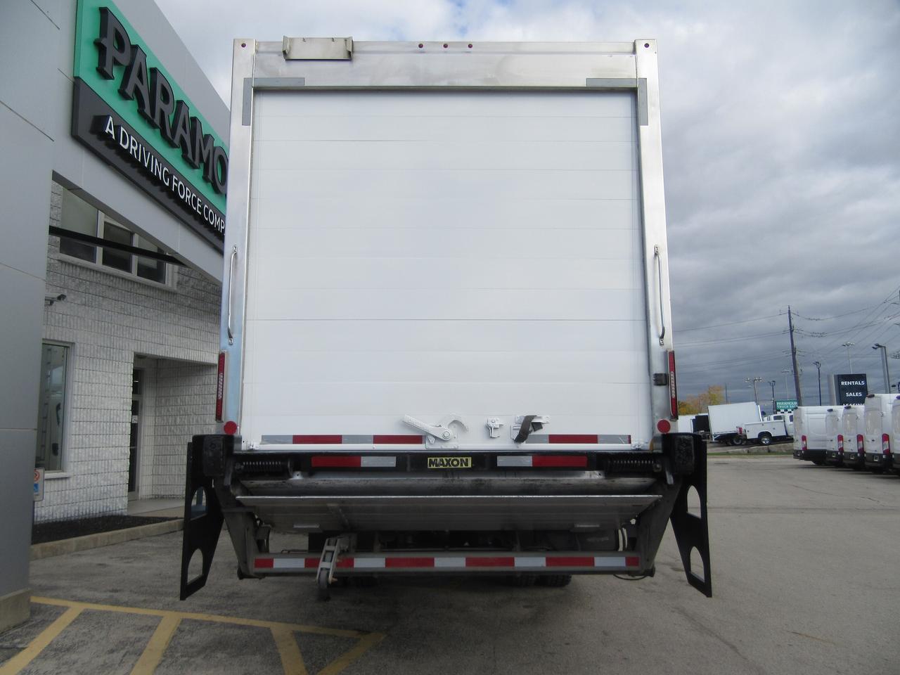 2019 Freightliner M2-106 26FT REEFER BOX THERMO KING T880-R SYSTEM Photo