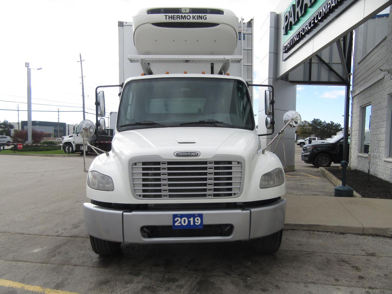 2019 Freightliner M2-106 26FT REEFER BOX THERMO KING T880-R SYSTEM Photo