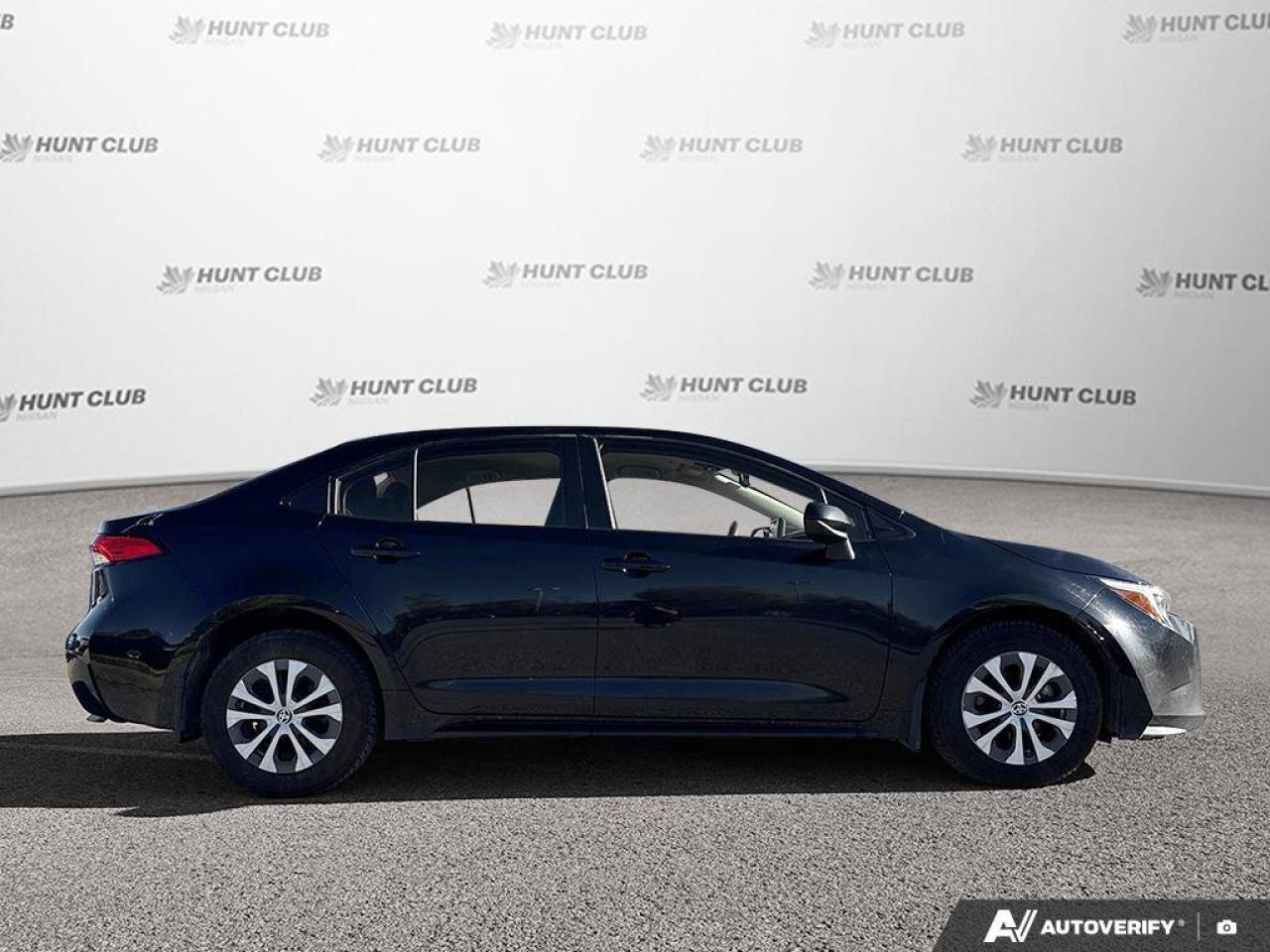 2023 Toyota Corolla Hybrid LE Photo