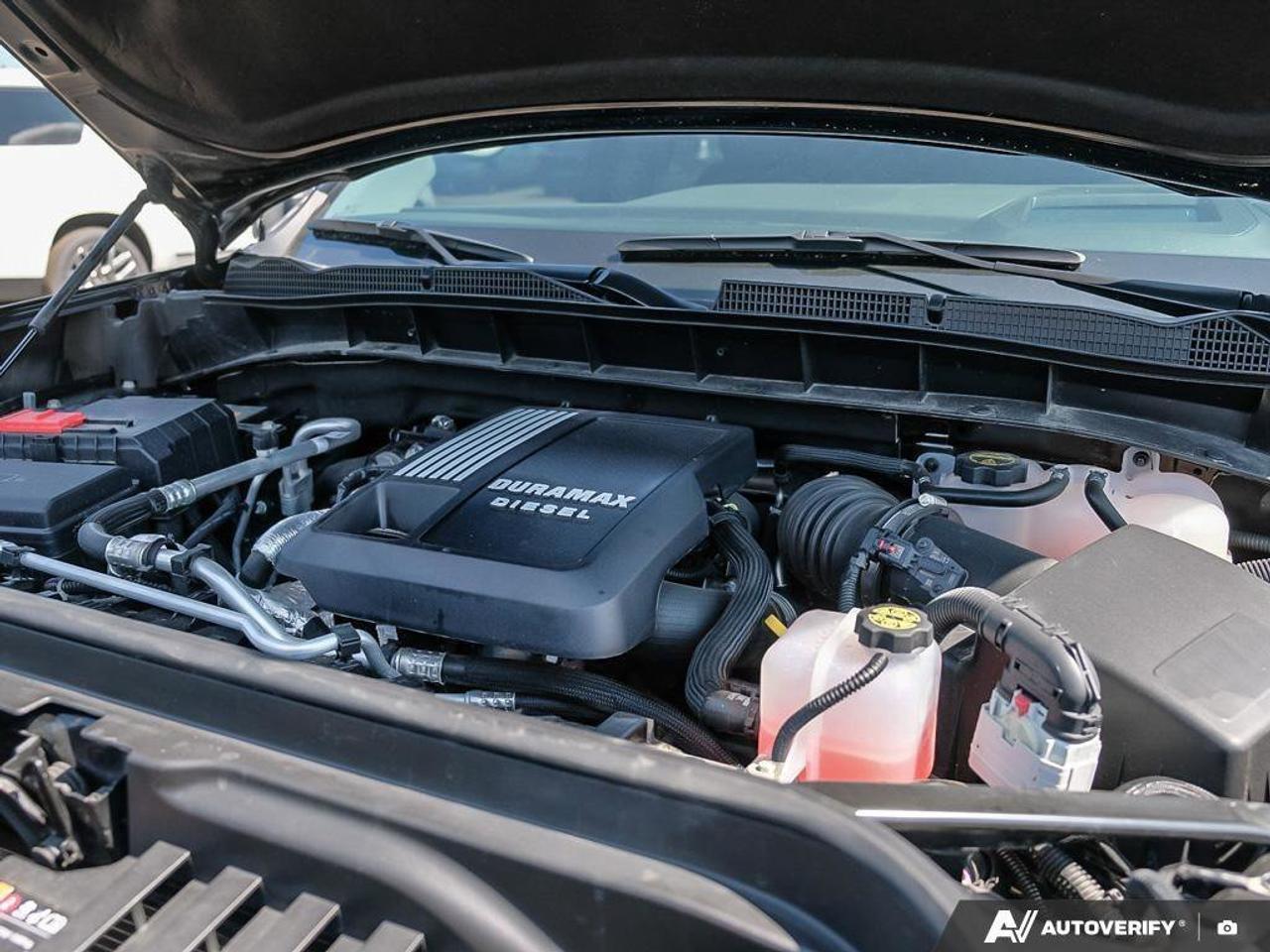 2025 GMC Sierra 1500 DenaliDENALI RESERVE, DURAMAX, NAV, ROOF, 1-OWNER! Photo