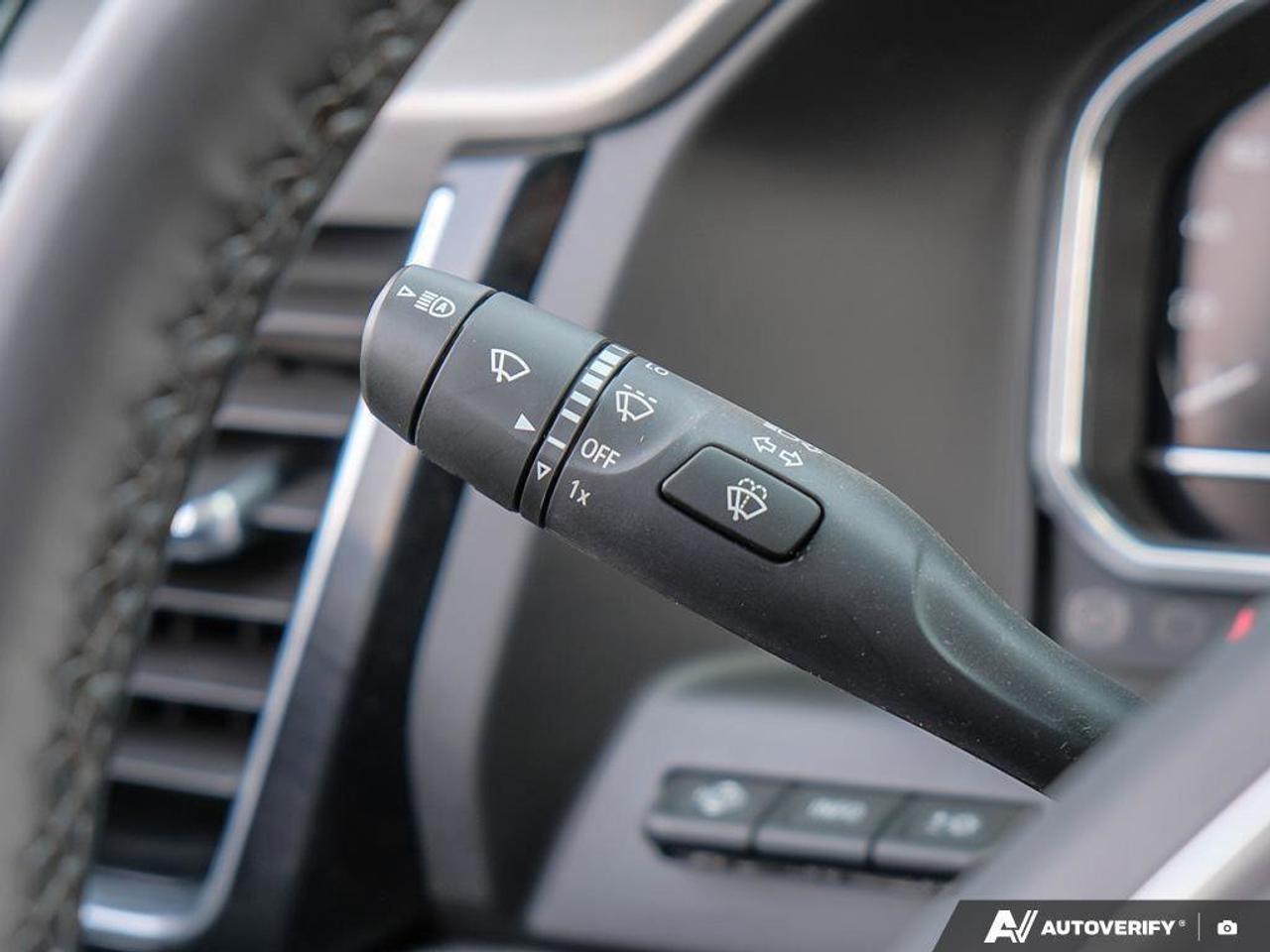 2025 GMC Sierra 1500 DenaliDENALI RESERVE, DURAMAX, NAV, ROOF, 1-OWNER! Photo