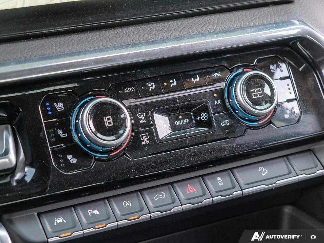 2025 GMC Sierra 1500 DenaliDENALI RESERVE, DURAMAX, NAV, ROOF, 1-OWNER! Photo