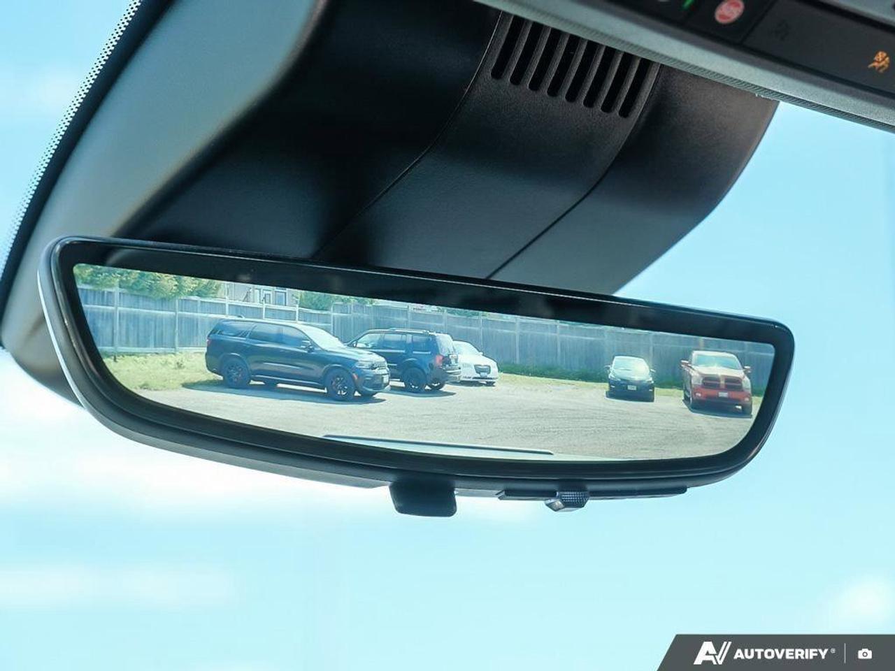 2025 GMC Sierra 1500 DenaliDENALI RESERVE, DURAMAX, NAV, ROOF, 1-OWNER! Photo