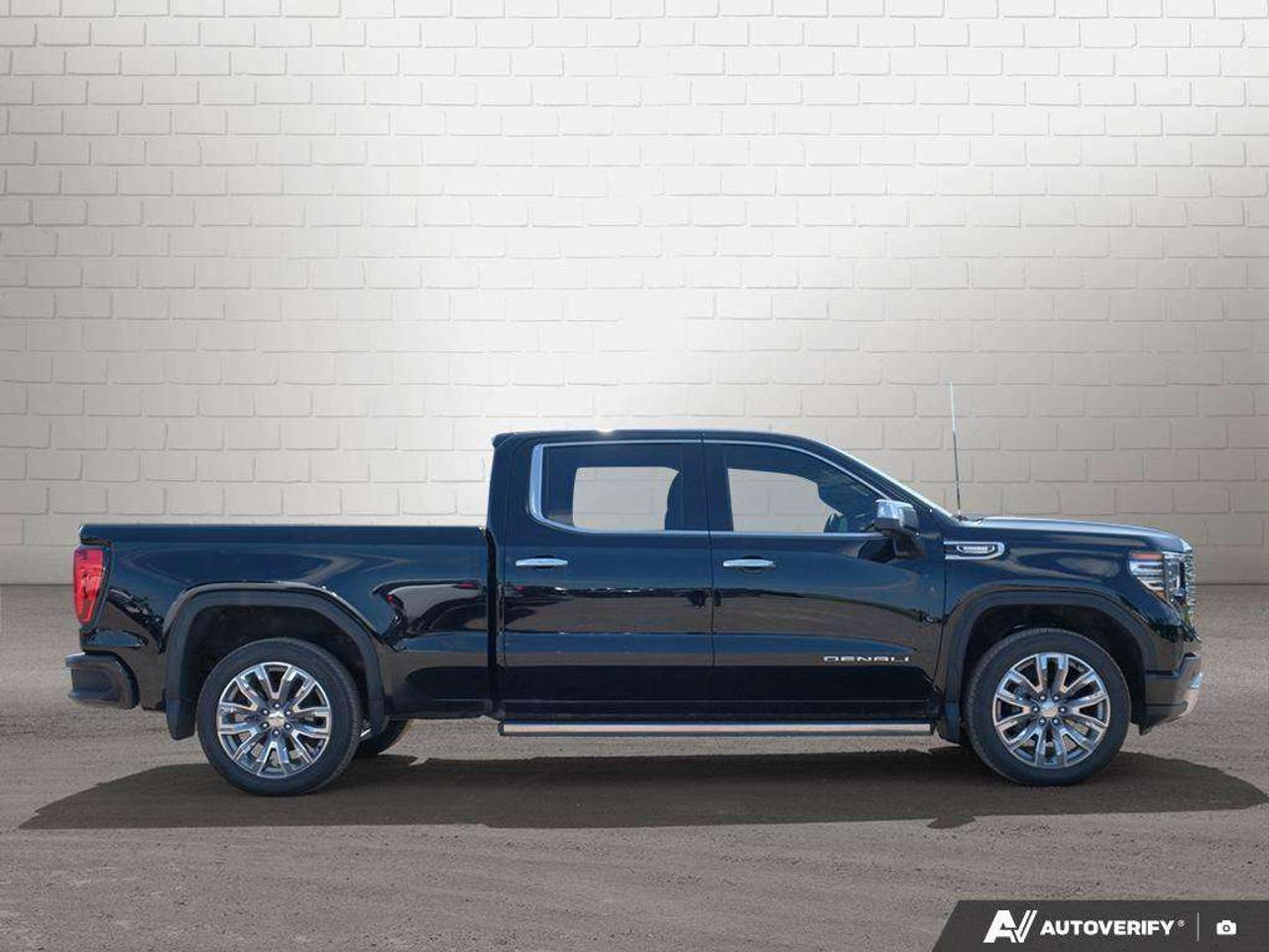 2025 GMC Sierra 1500 DENALI RESERVE, DURAMAX, NAV, ROOF, 1-OWNER! Photo