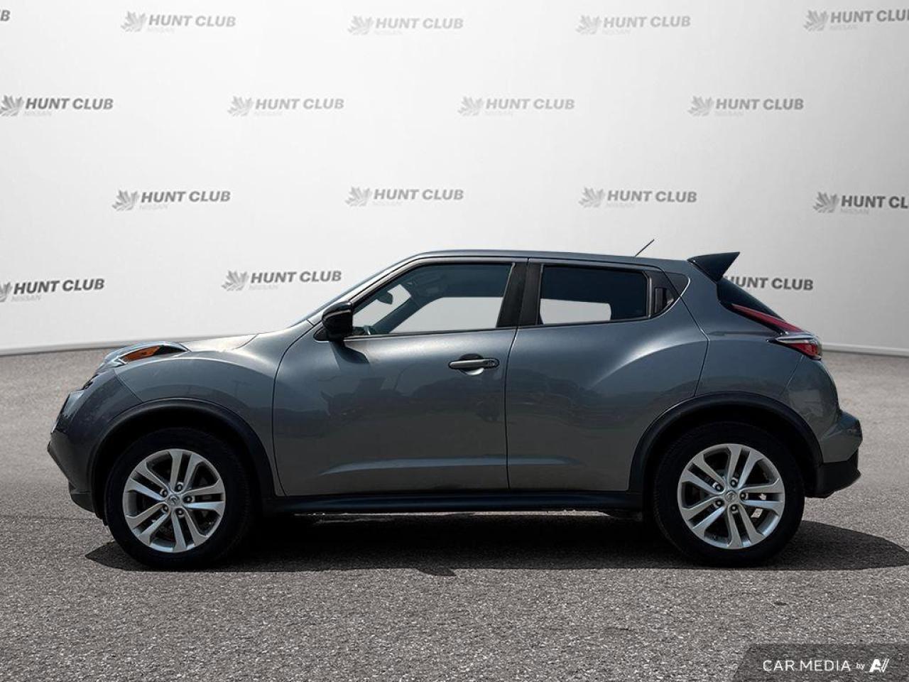 2016 Nissan Juke SV Photo