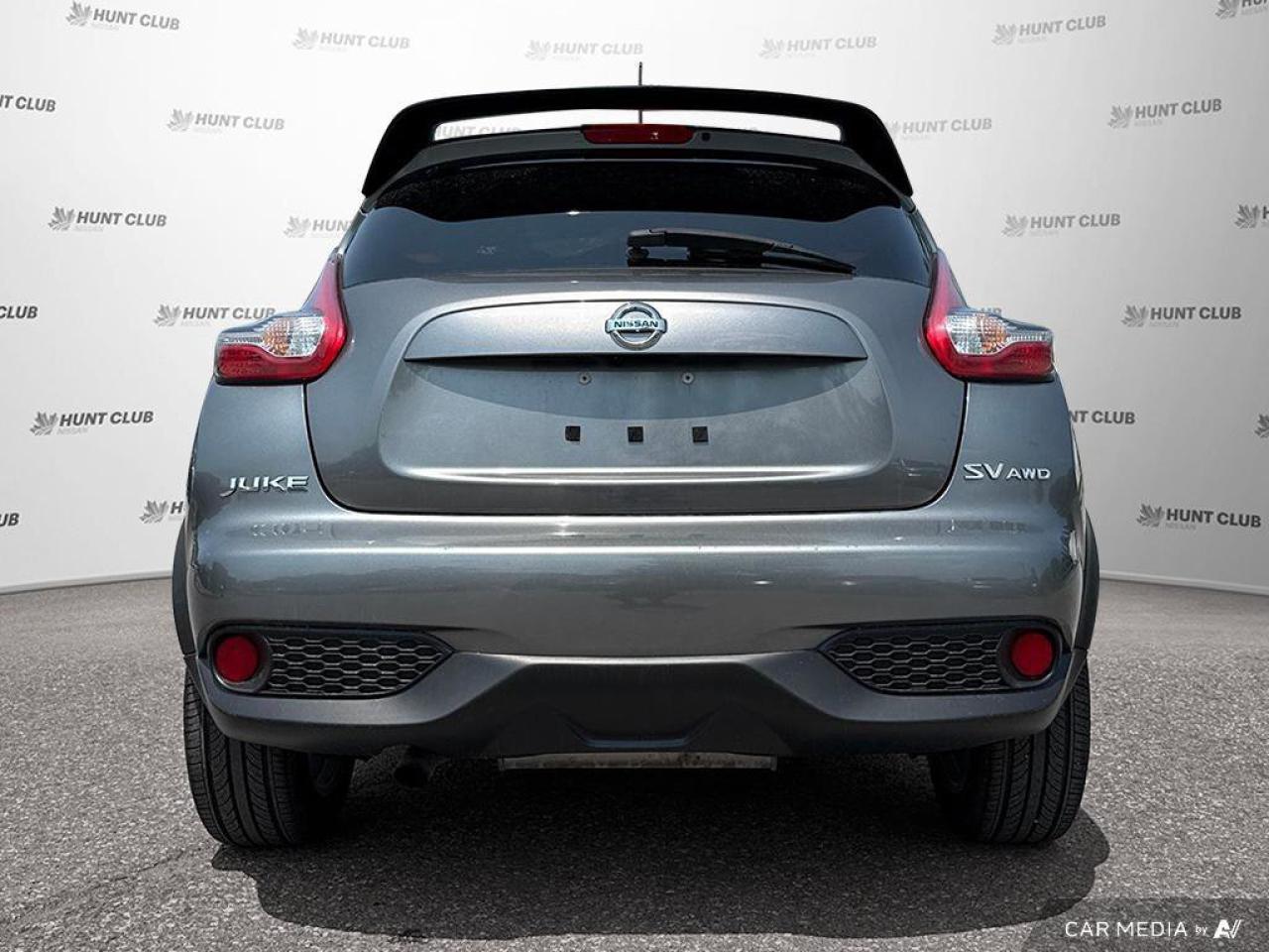 2016 Nissan Juke SV Photo