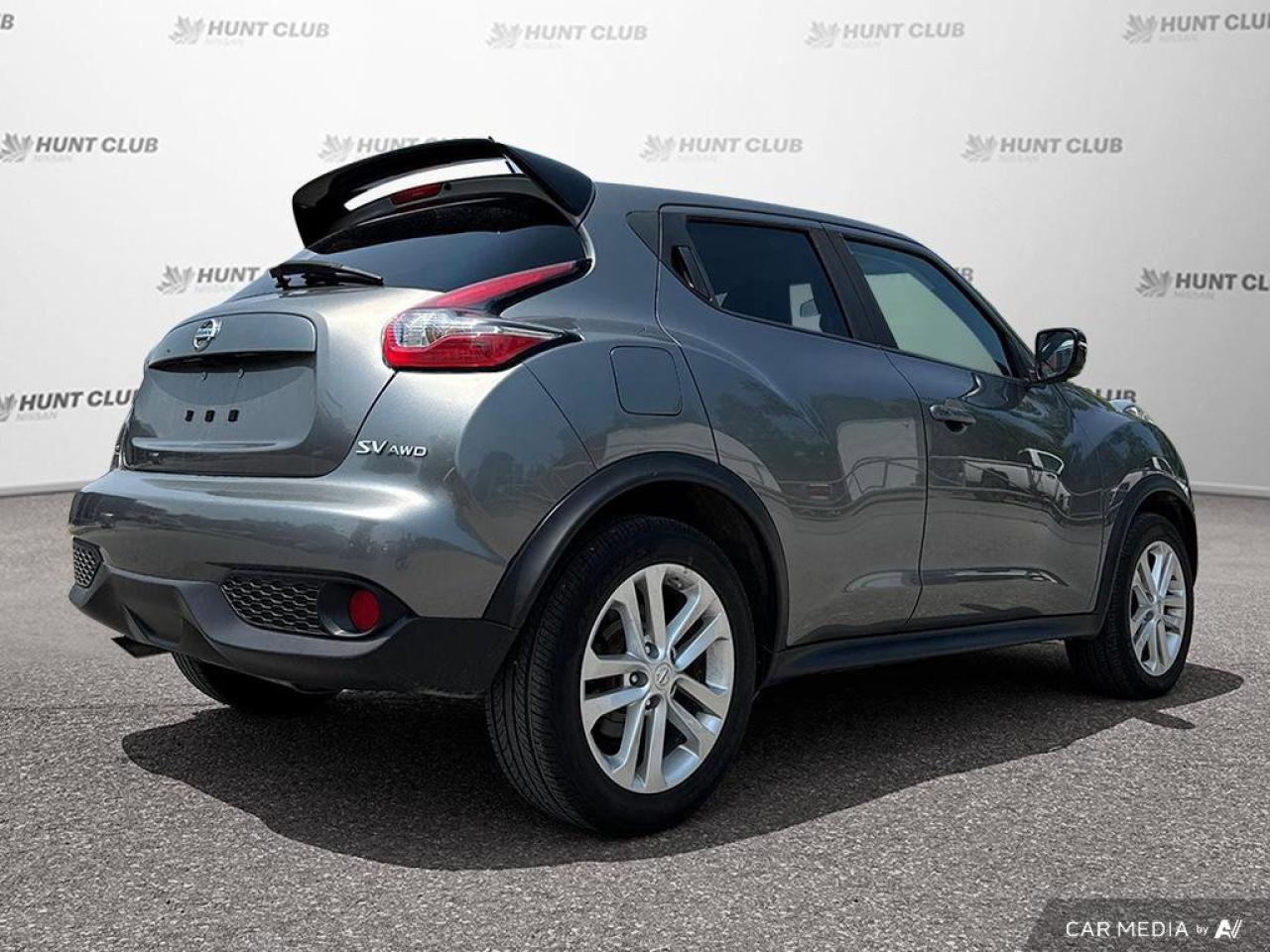 2016 Nissan Juke SV Photo