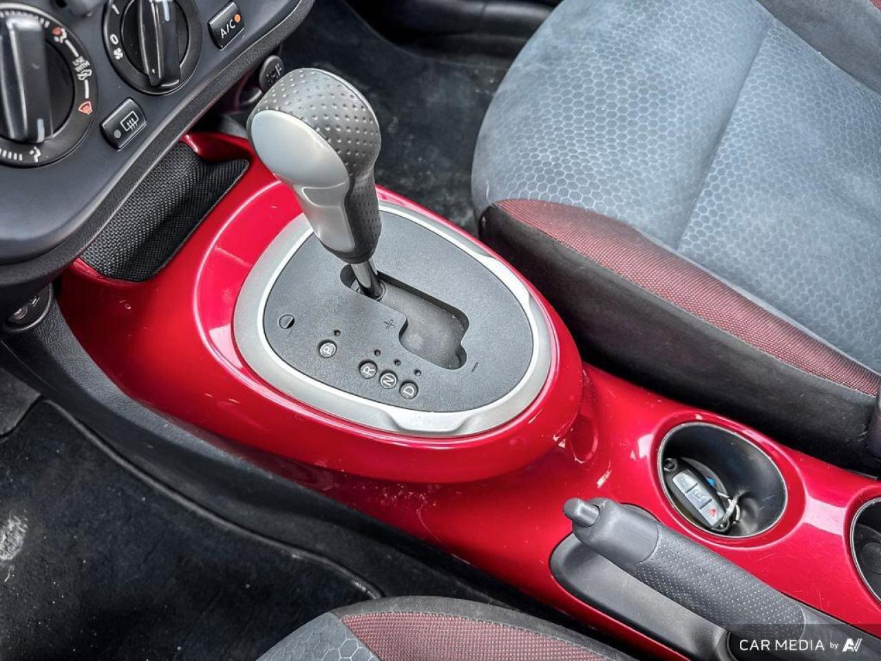 2016 Nissan Juke SV Photo