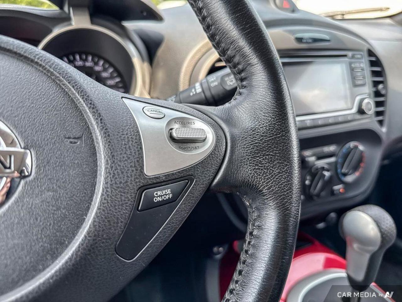 2016 Nissan Juke SV Photo