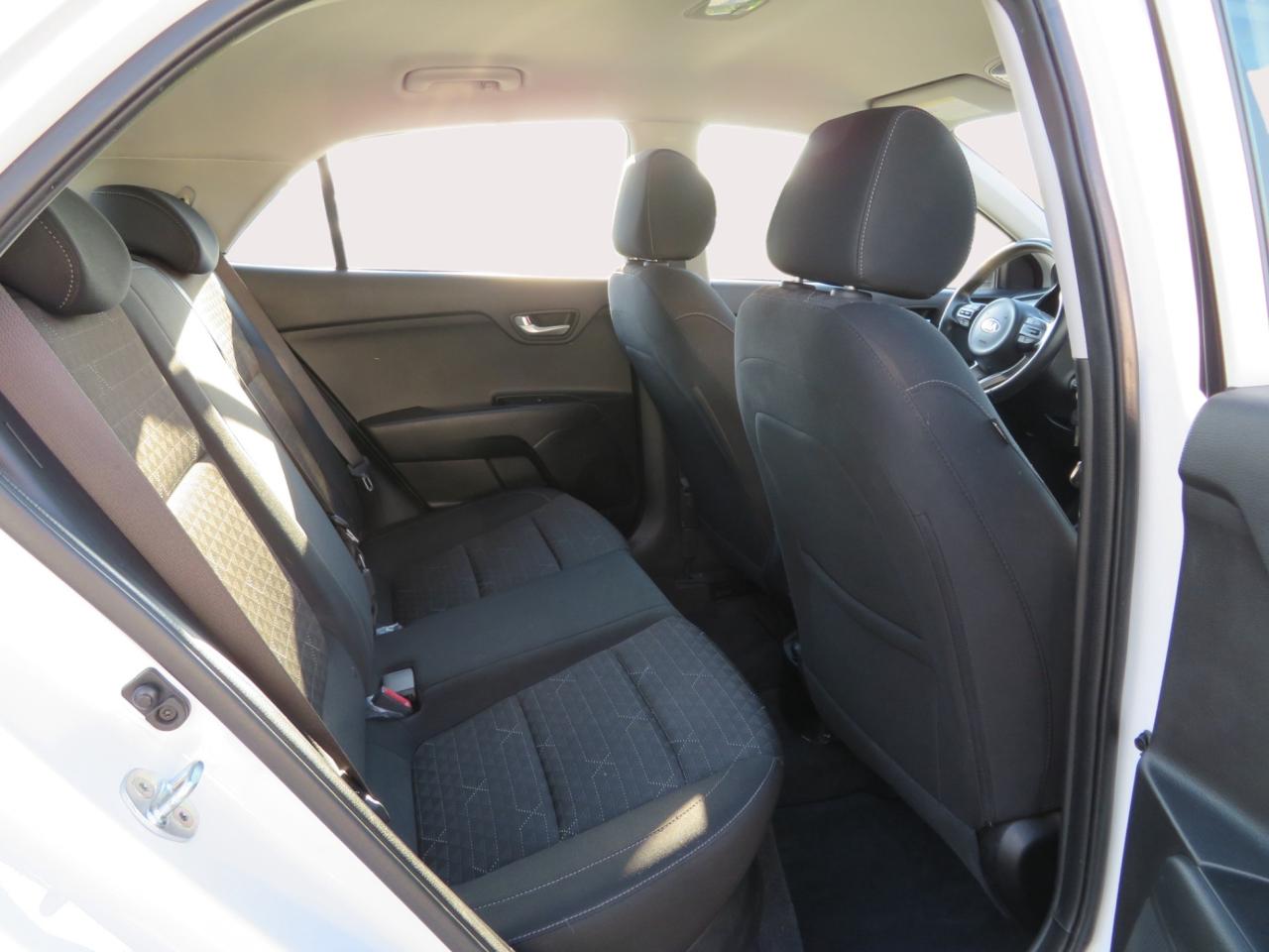 2020 Kia Rio 5-door LX Photo