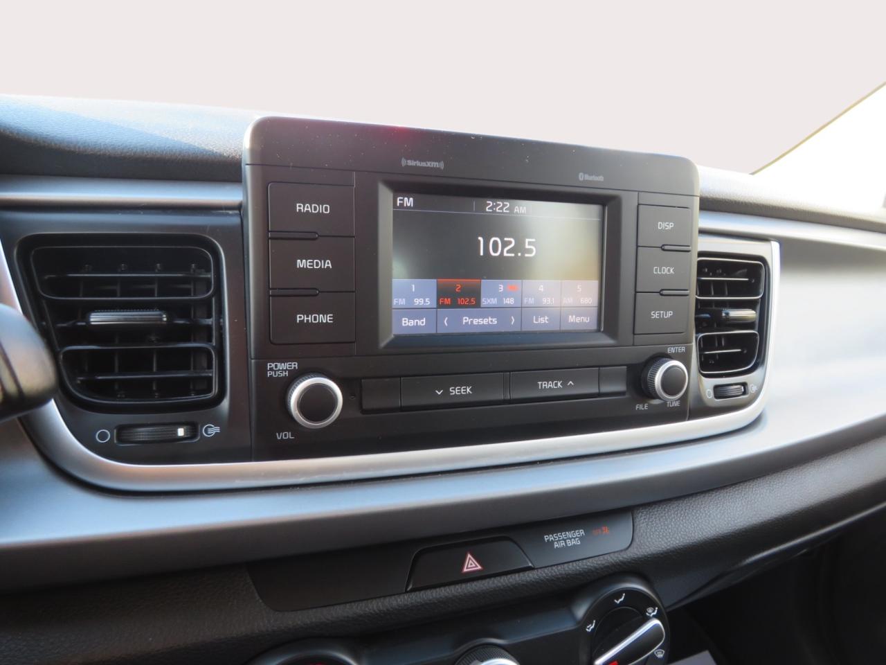 2020 Kia Rio 5-door LX Photo