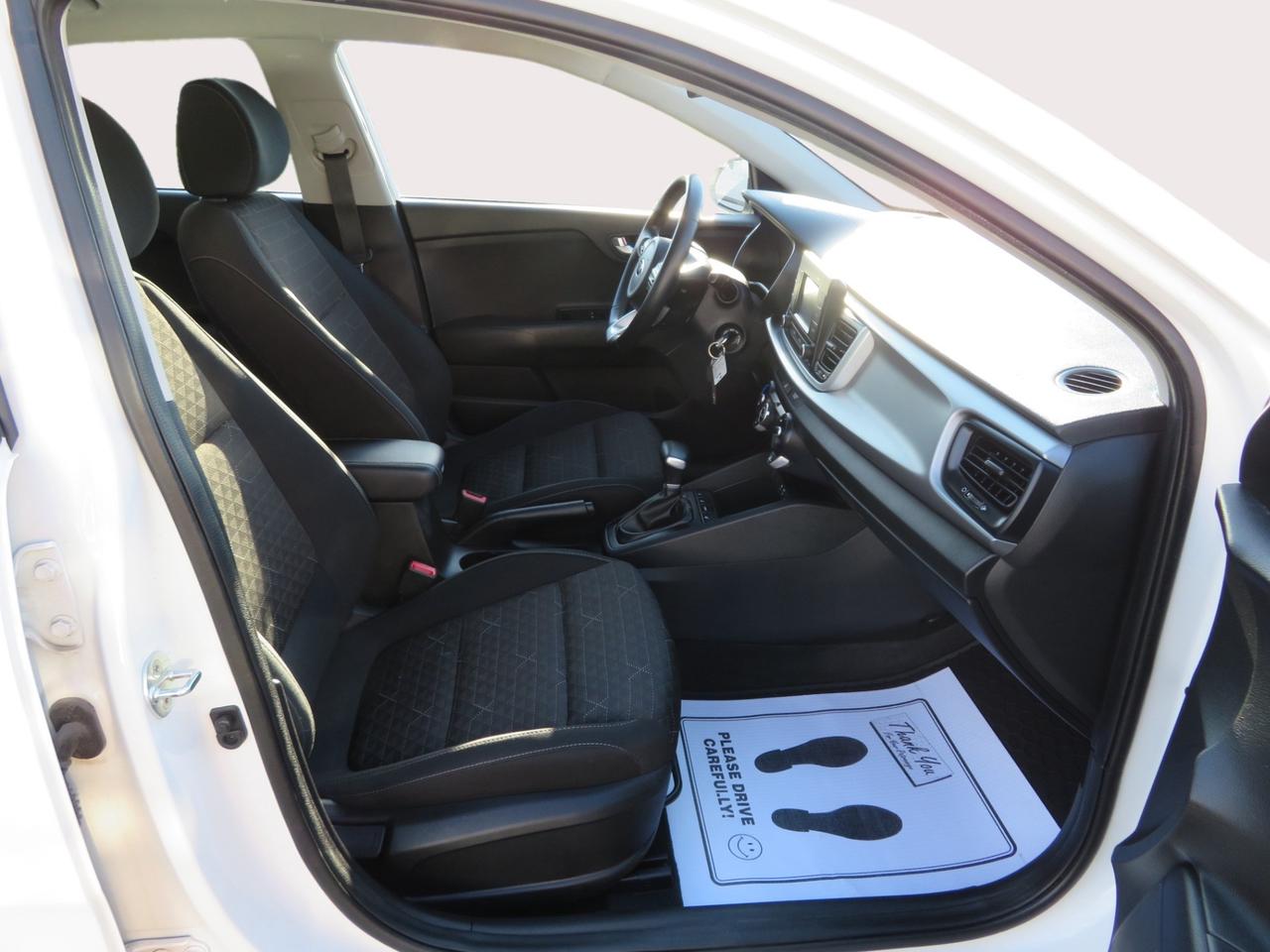 2020 Kia Rio 5-door LX Photo