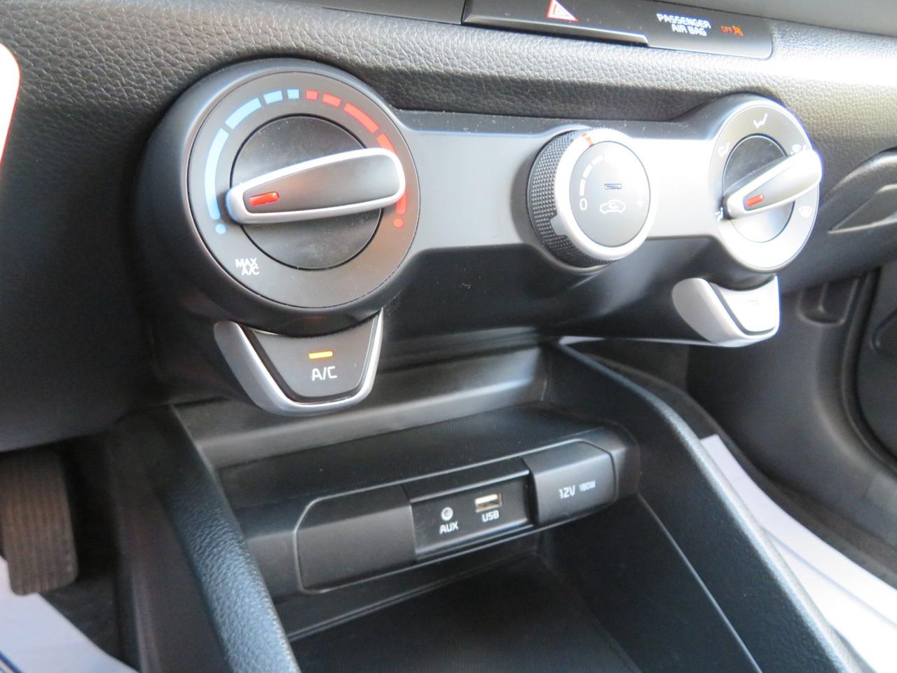 2020 Kia Rio 5-door LX Photo