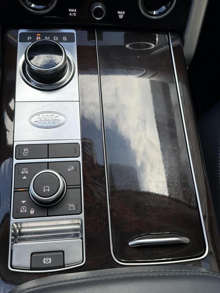 2020 Land Rover Range Rover HSE Photo