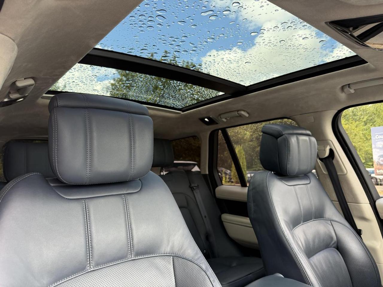 2020 Land Rover Range Rover HSE Photo