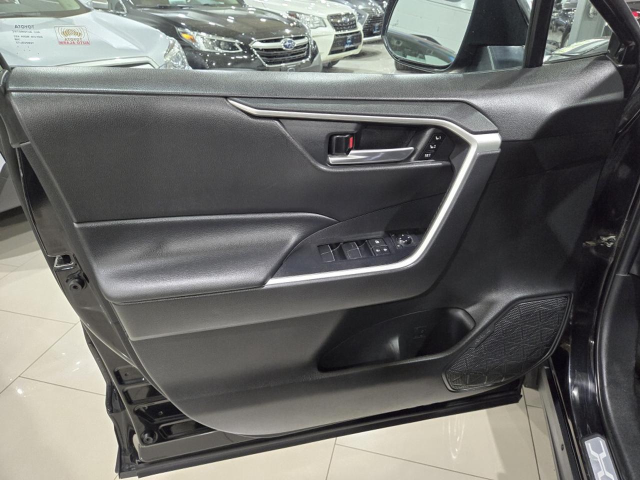 2020 Toyota RAV4 XLE 4dr All-wheel Drive Automatic Photo