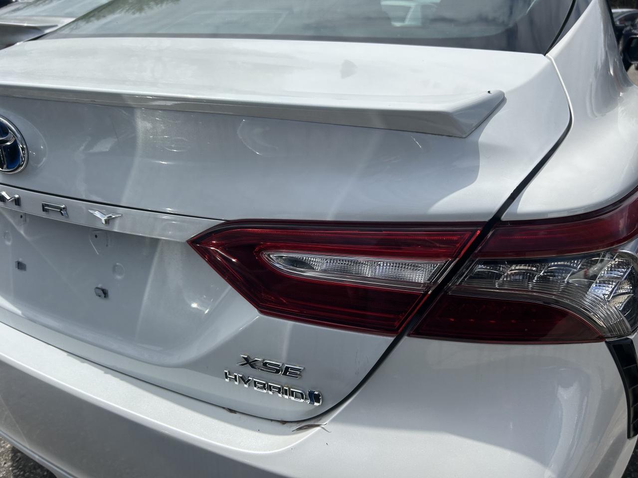 2022 Toyota Camry Hybrid XSE Auto Photo4